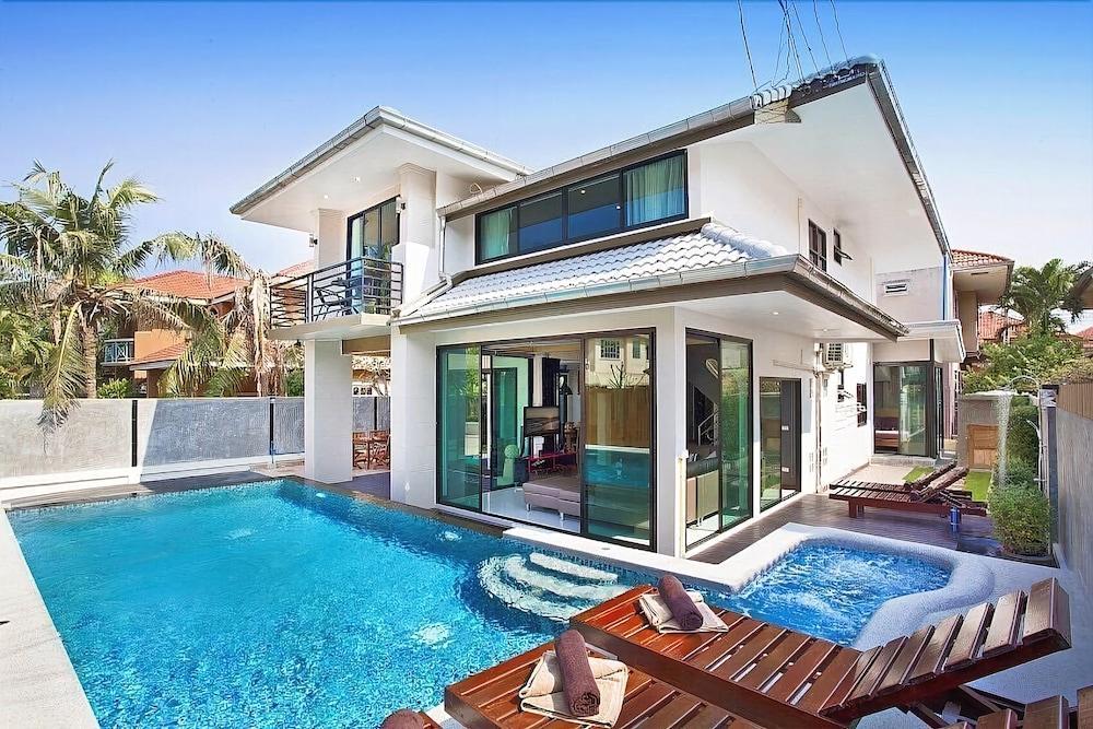 Vichy Villa Pantai Jomtien Bagian luar foto