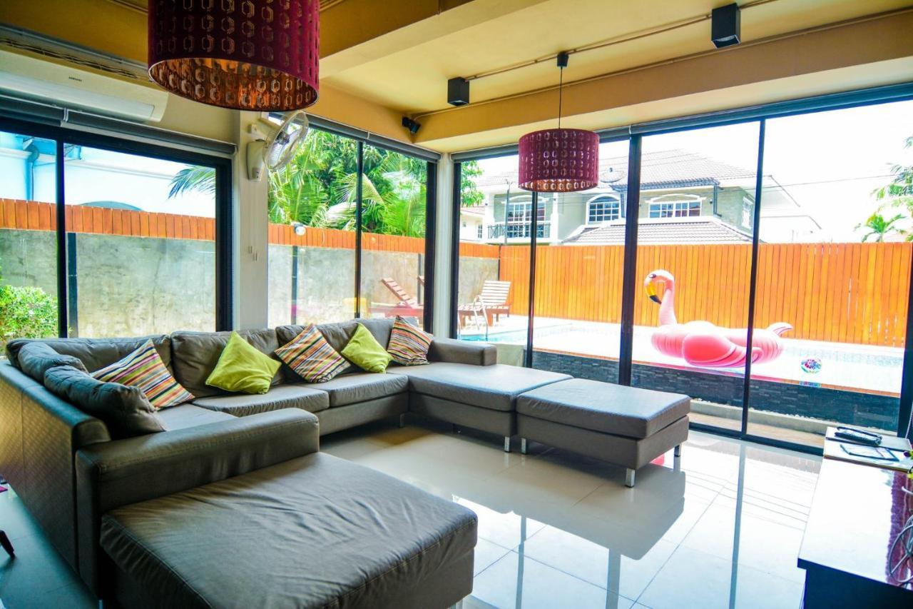Vichy Villa Pantai Jomtien Bagian luar foto