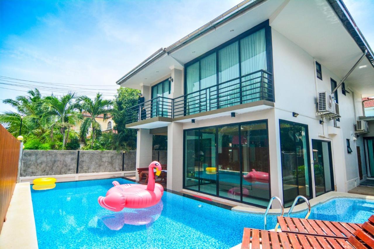 Vichy Villa Pantai Jomtien Bagian luar foto