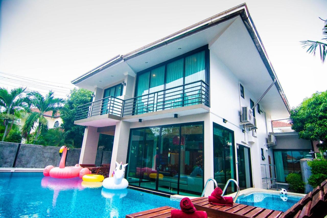 Vichy Villa Pantai Jomtien Bagian luar foto