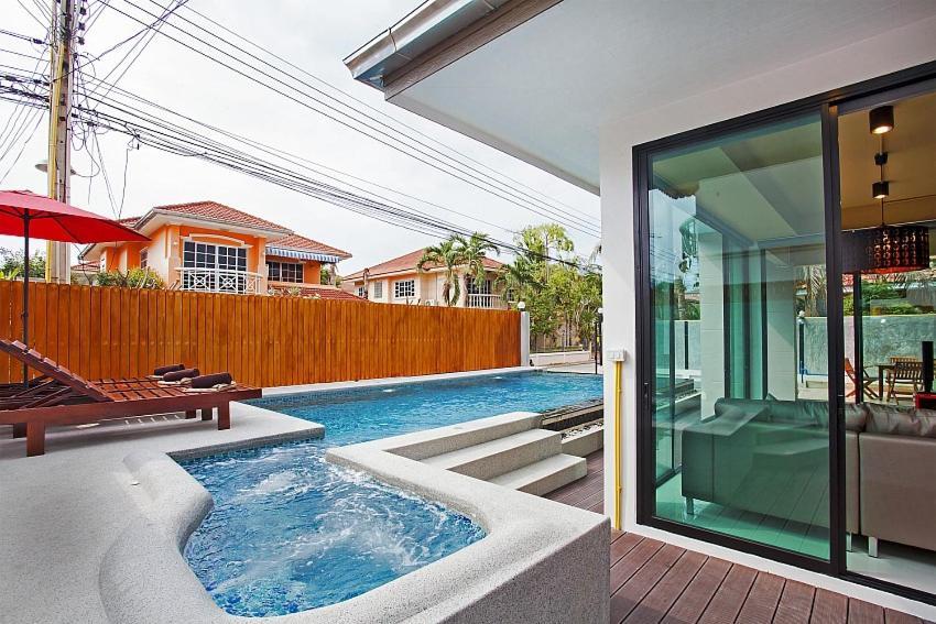 Vichy Villa Pantai Jomtien Bagian luar foto