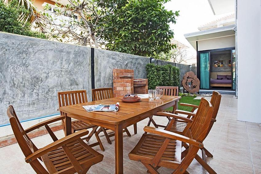 Vichy Villa Pantai Jomtien Bagian luar foto